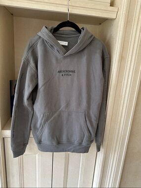 abercrombie kids Gray Hooded Pullover Sweatshirt in olive size 13/14